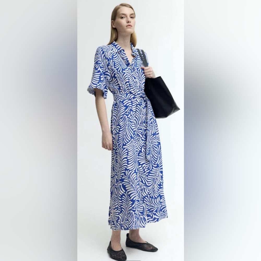 H&M Blue and White Printed Midi Dress